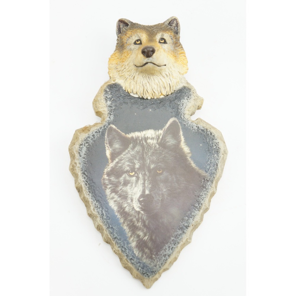 The Bradford Exchange Mystic Watcher Wolf Arrowhead Wall Plaque Excellent